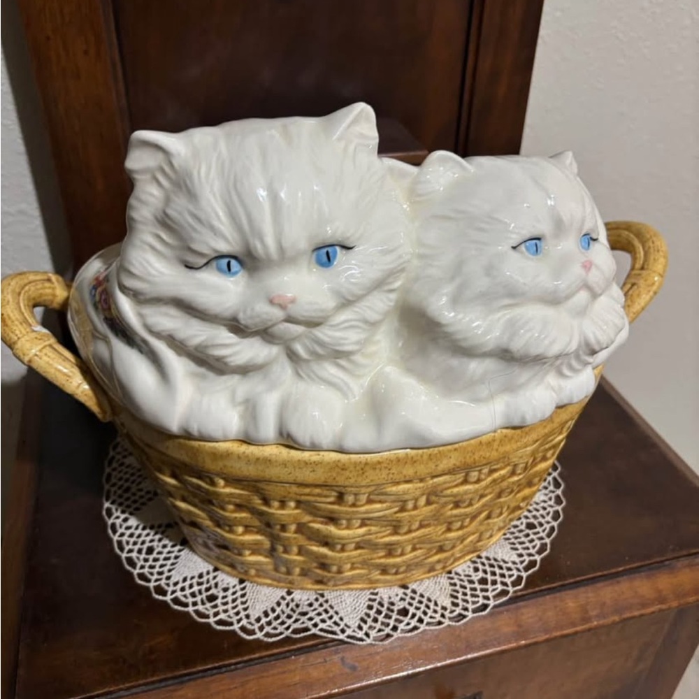 Charming White Cat Figurine Basket